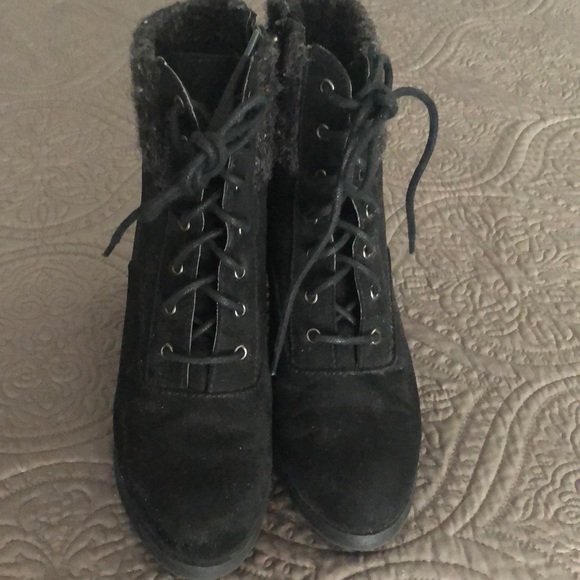 SO black wedge booties - Picture 1 of 5